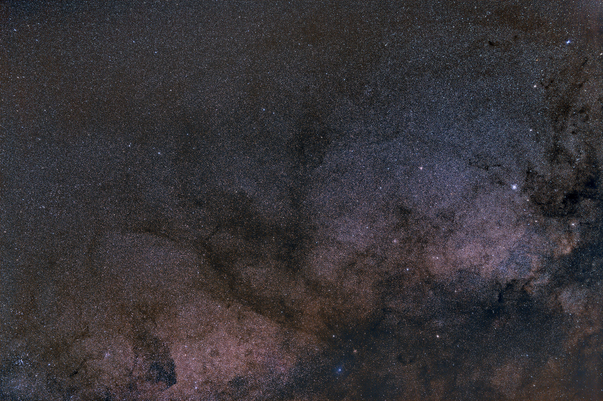 Milky Way in the constellation of the Shield.