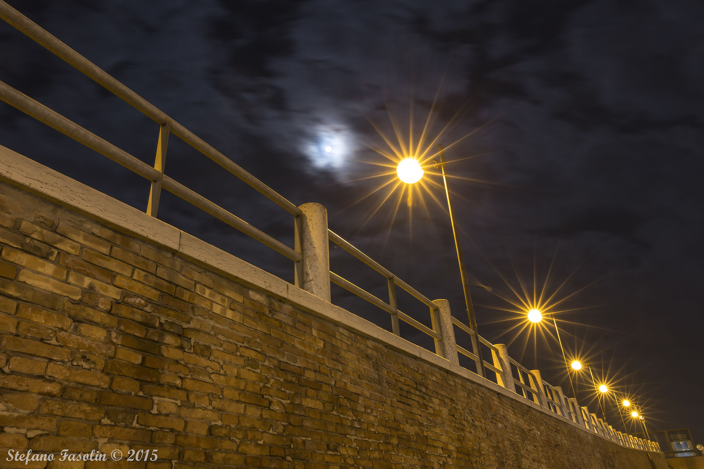 Wanted to be a lamppost ...