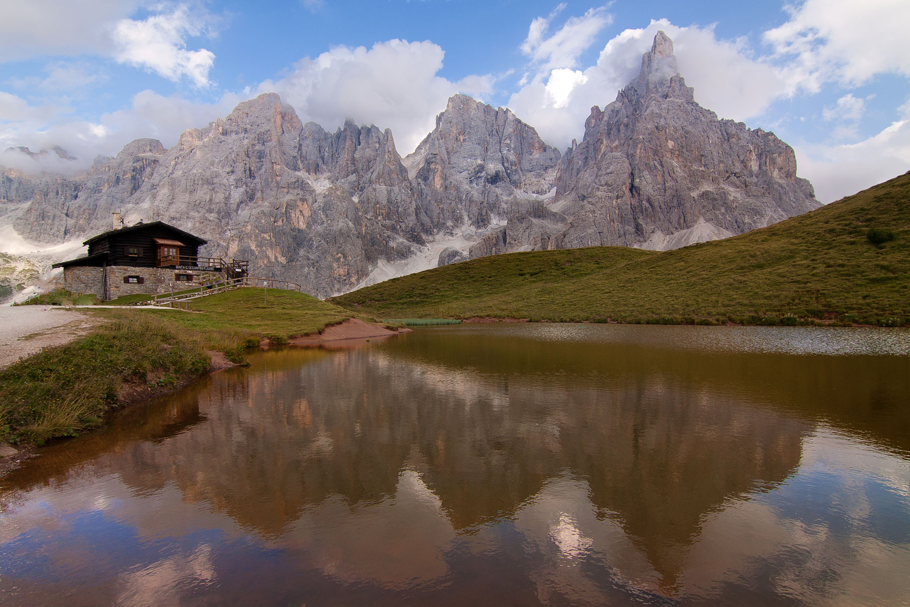 baita segantini al mattino