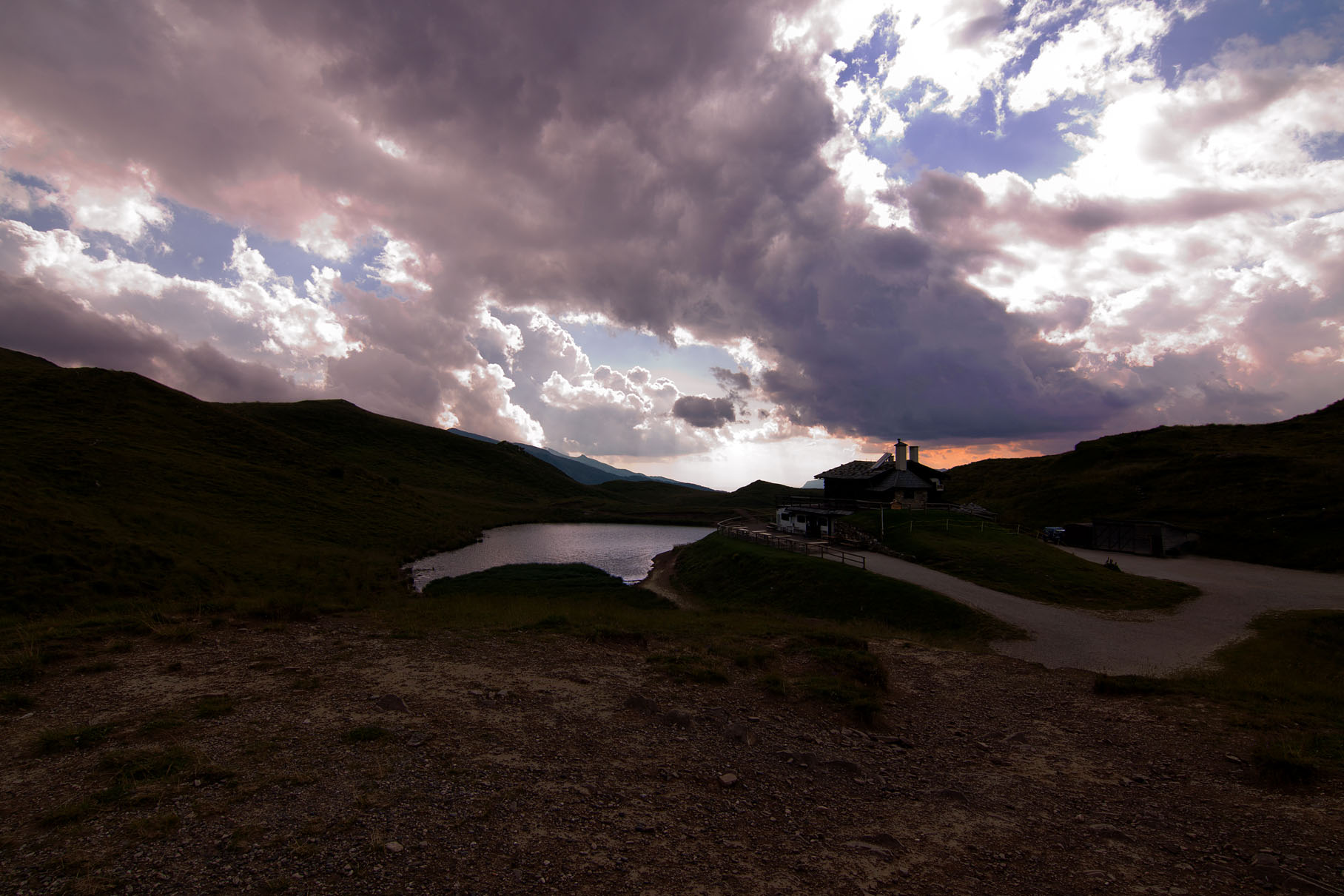 baita segantini nel pomeriggio