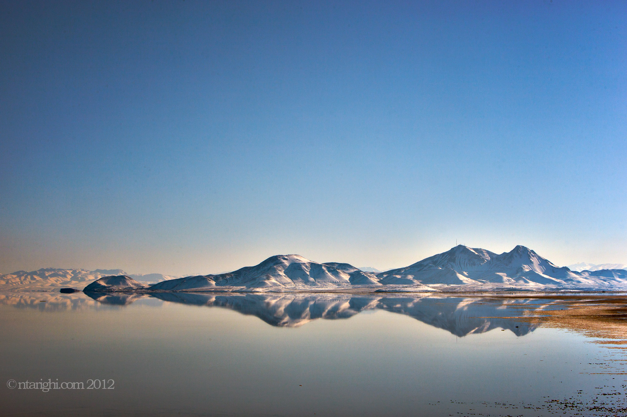 "Corrosione" di uno specchio naturale