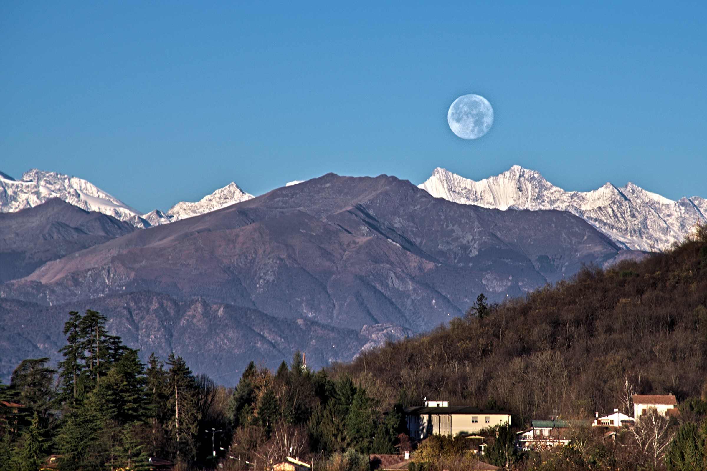 La luna tramonta... all'alba 2