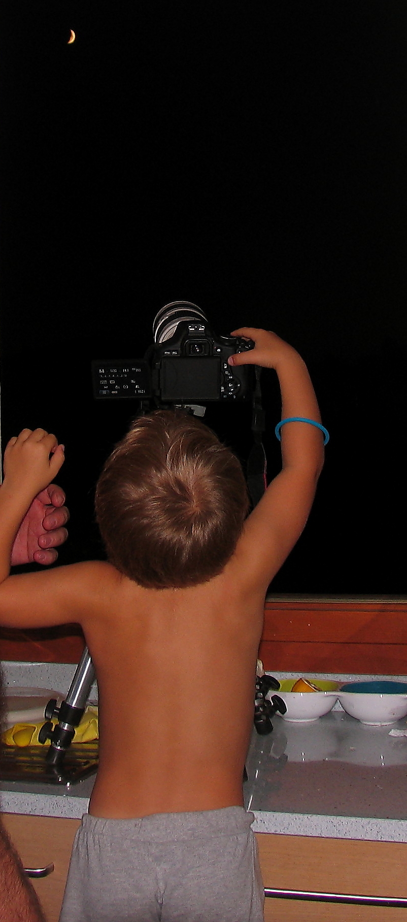 Little photographer Moon