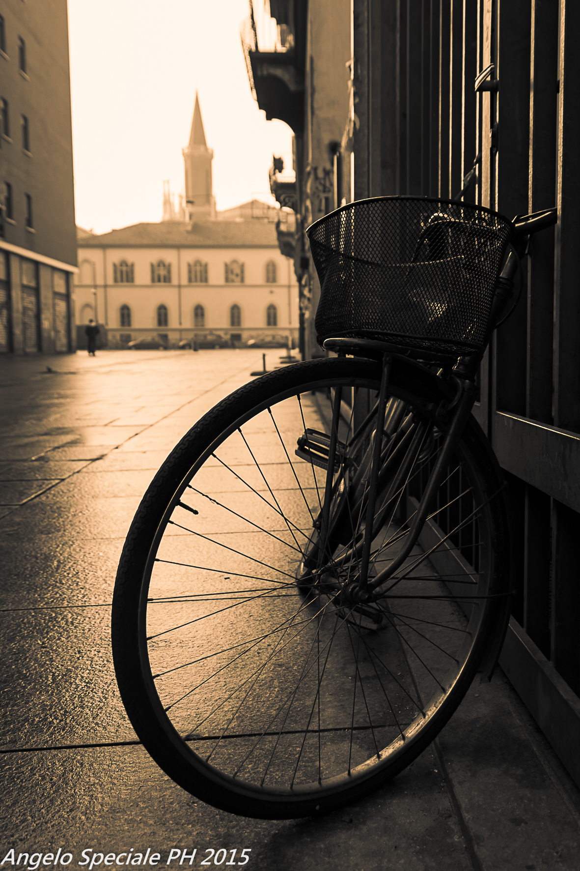 controluce via S. Giulia