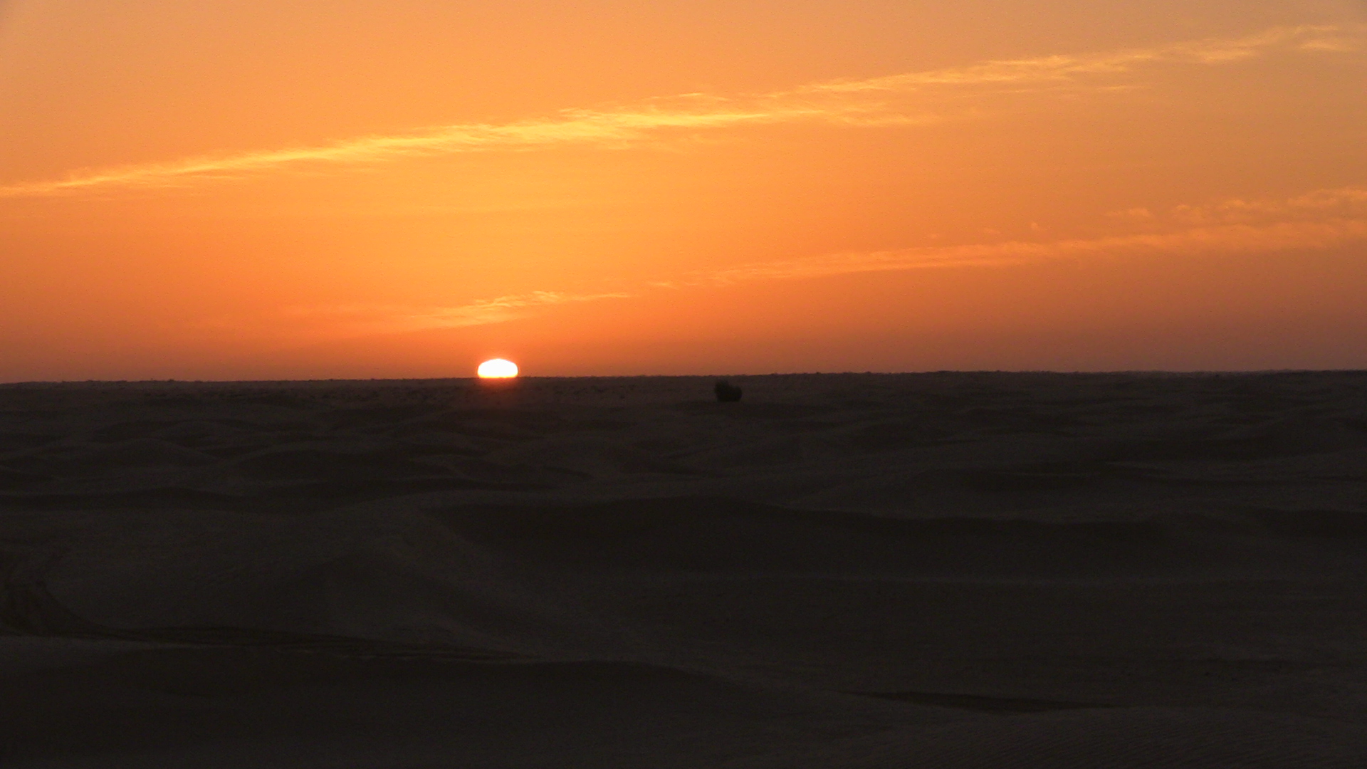 sunrise Tunisian desert
