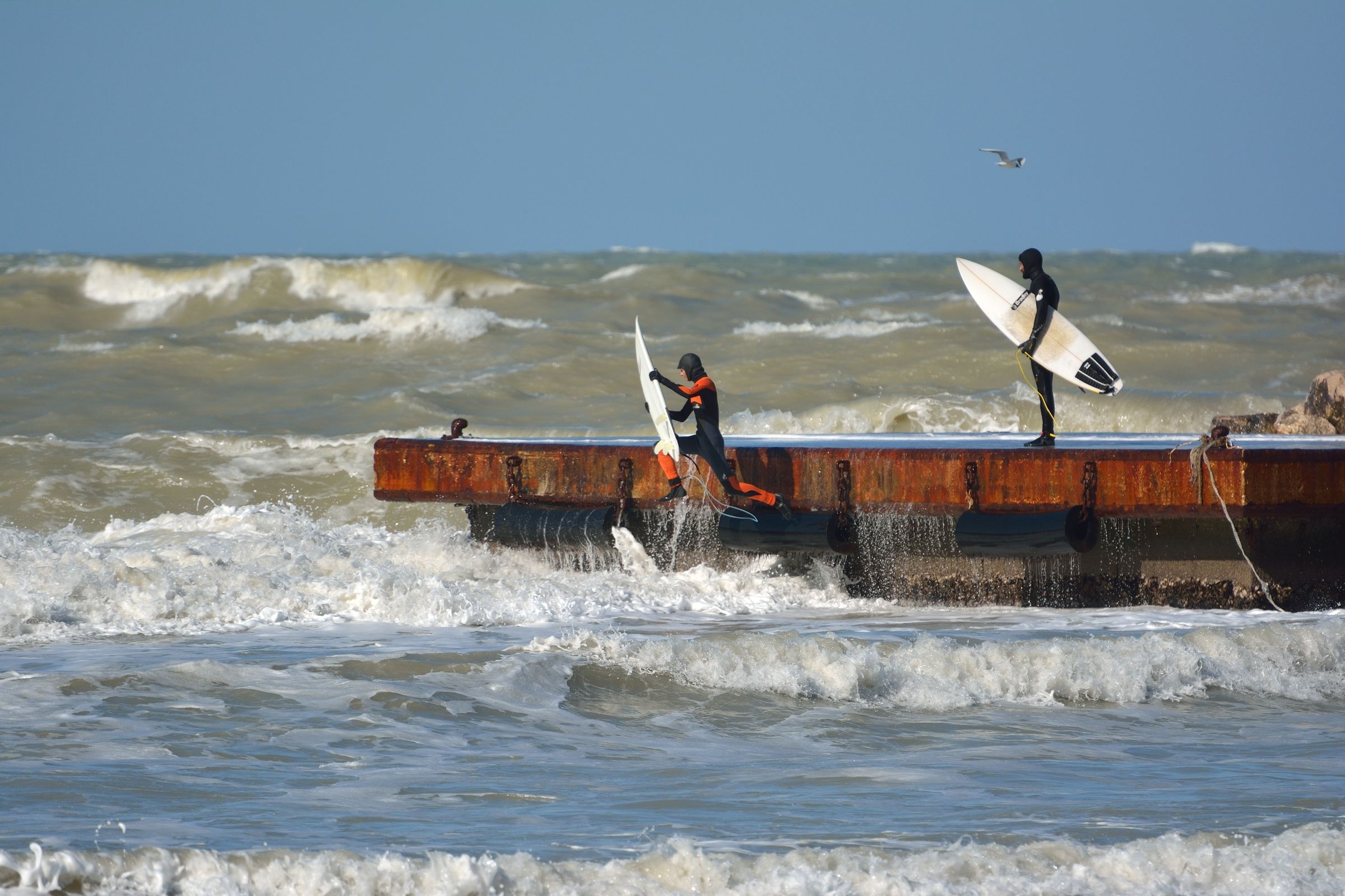 Scendi, ma aspetta l'onda!!