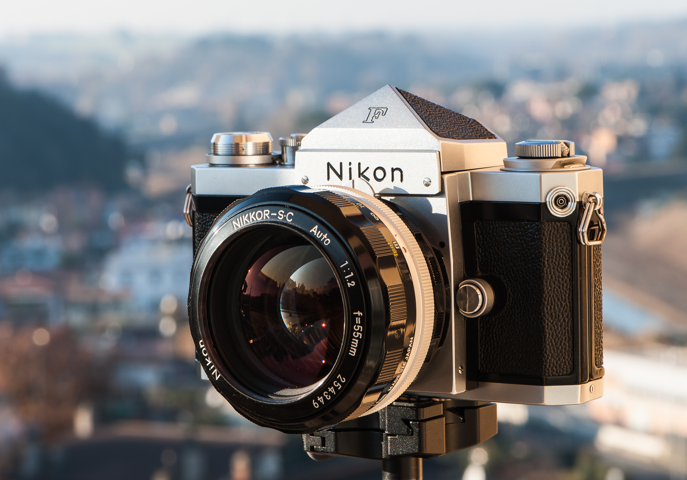 Un altro pezzo della mia piccola collezione (Nikon F)