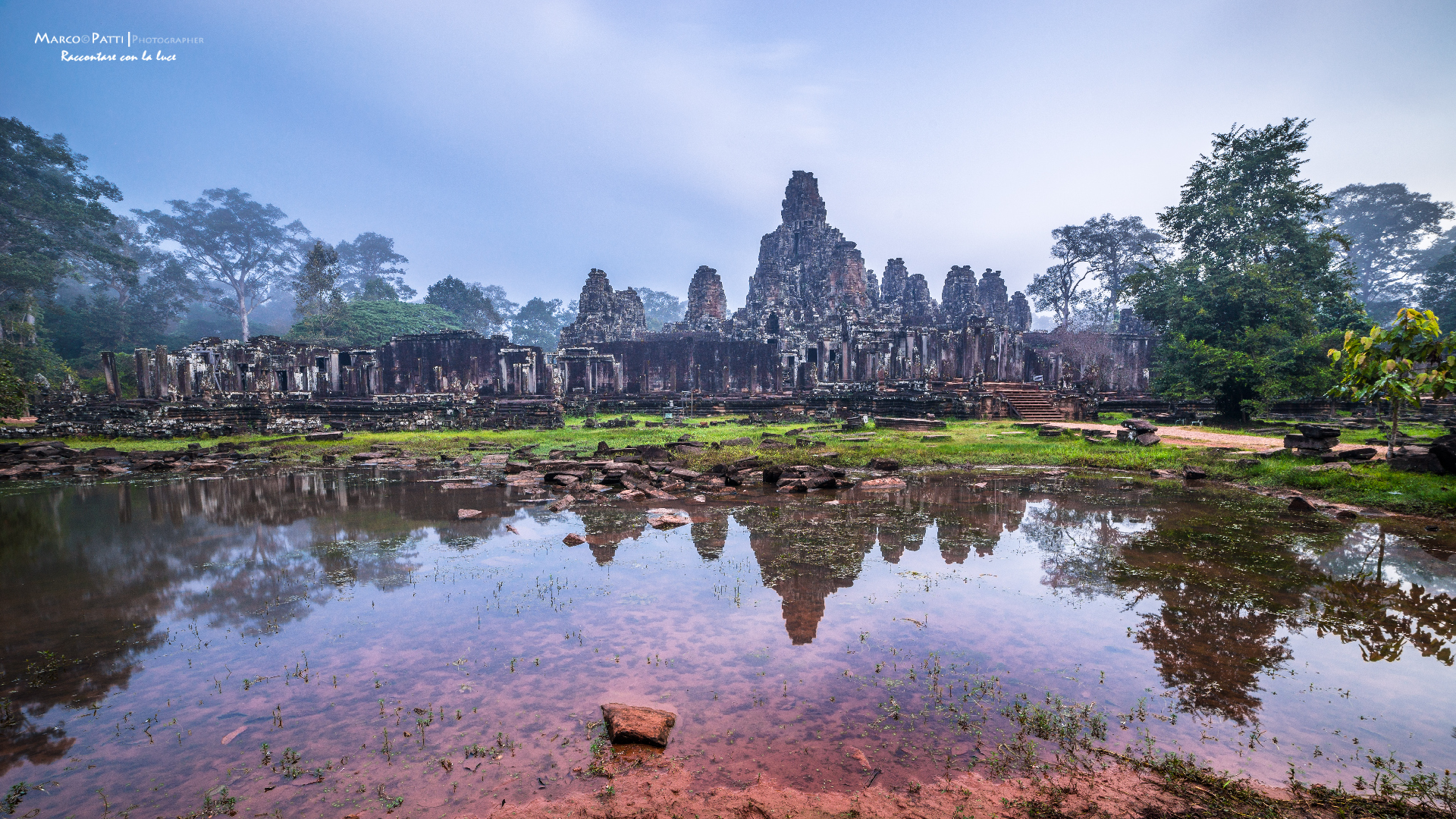 waiting for the dawn to Bayon