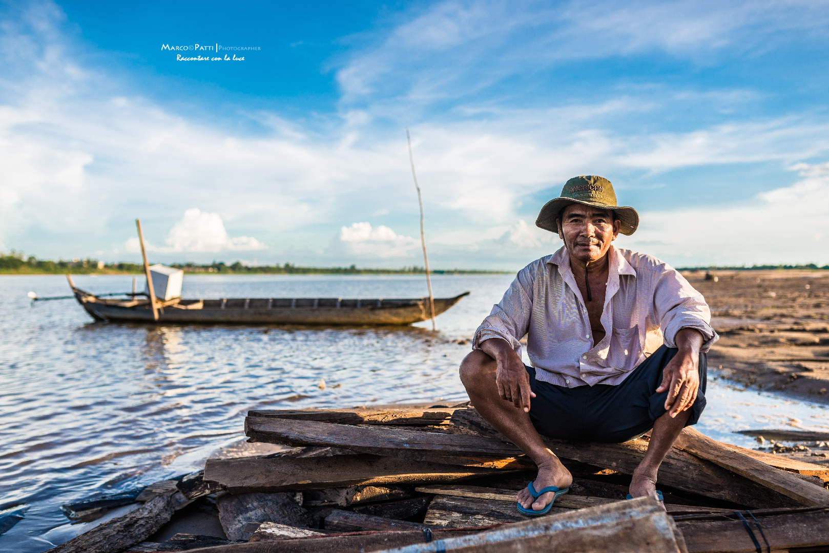 Un pescatore sul fiume Mekong