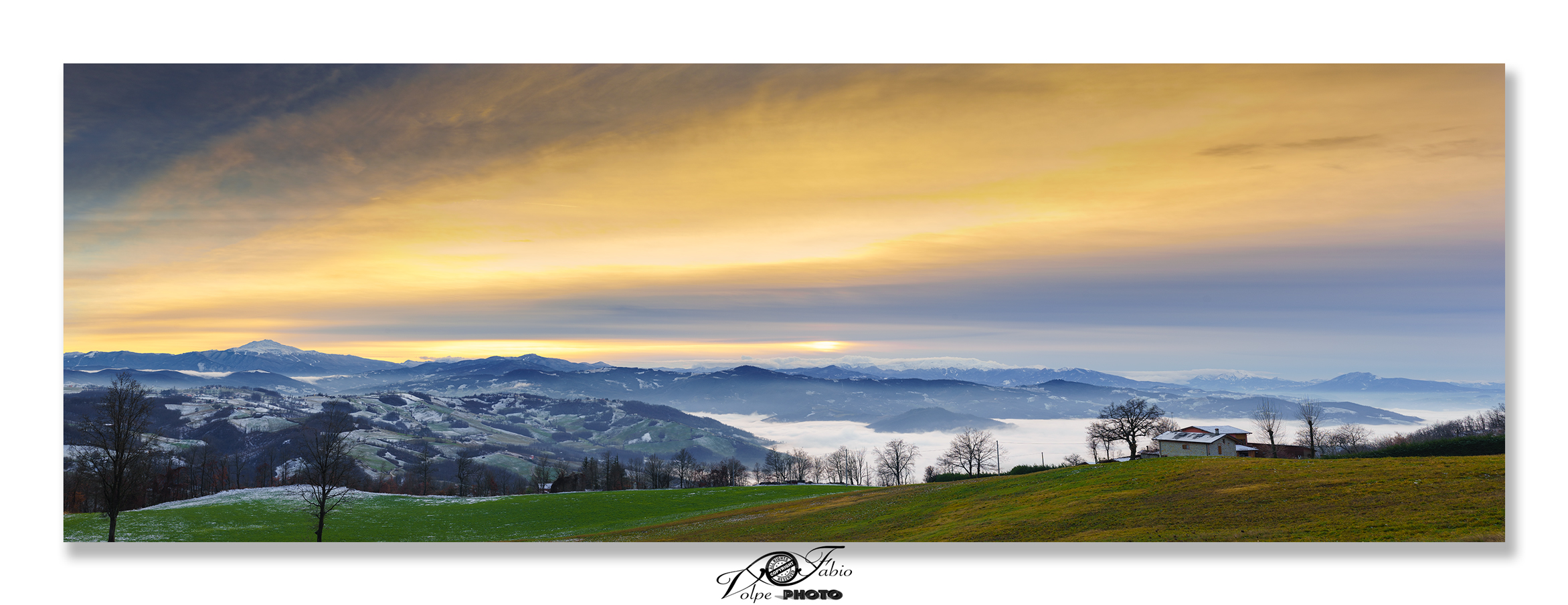 Tramonto tra la nebbia