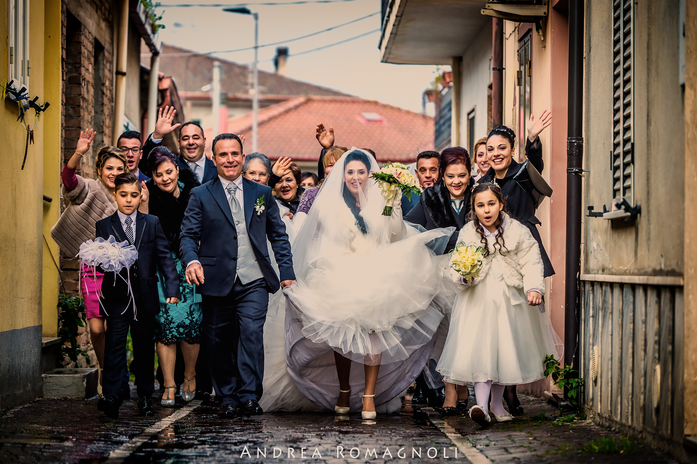 Tutti dietro... arriva la sposa