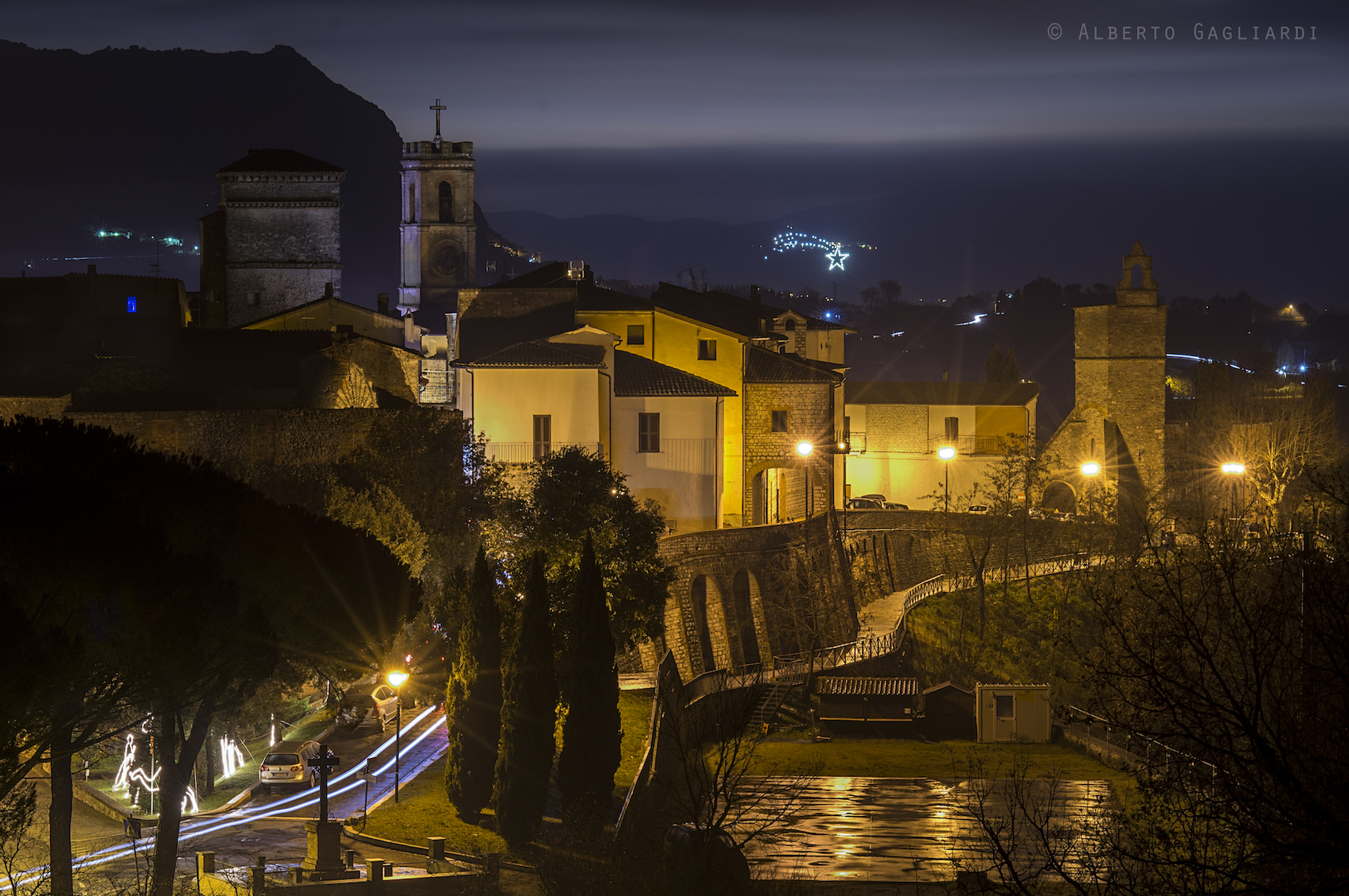 Quadrelli sotto la Cometa di Terni