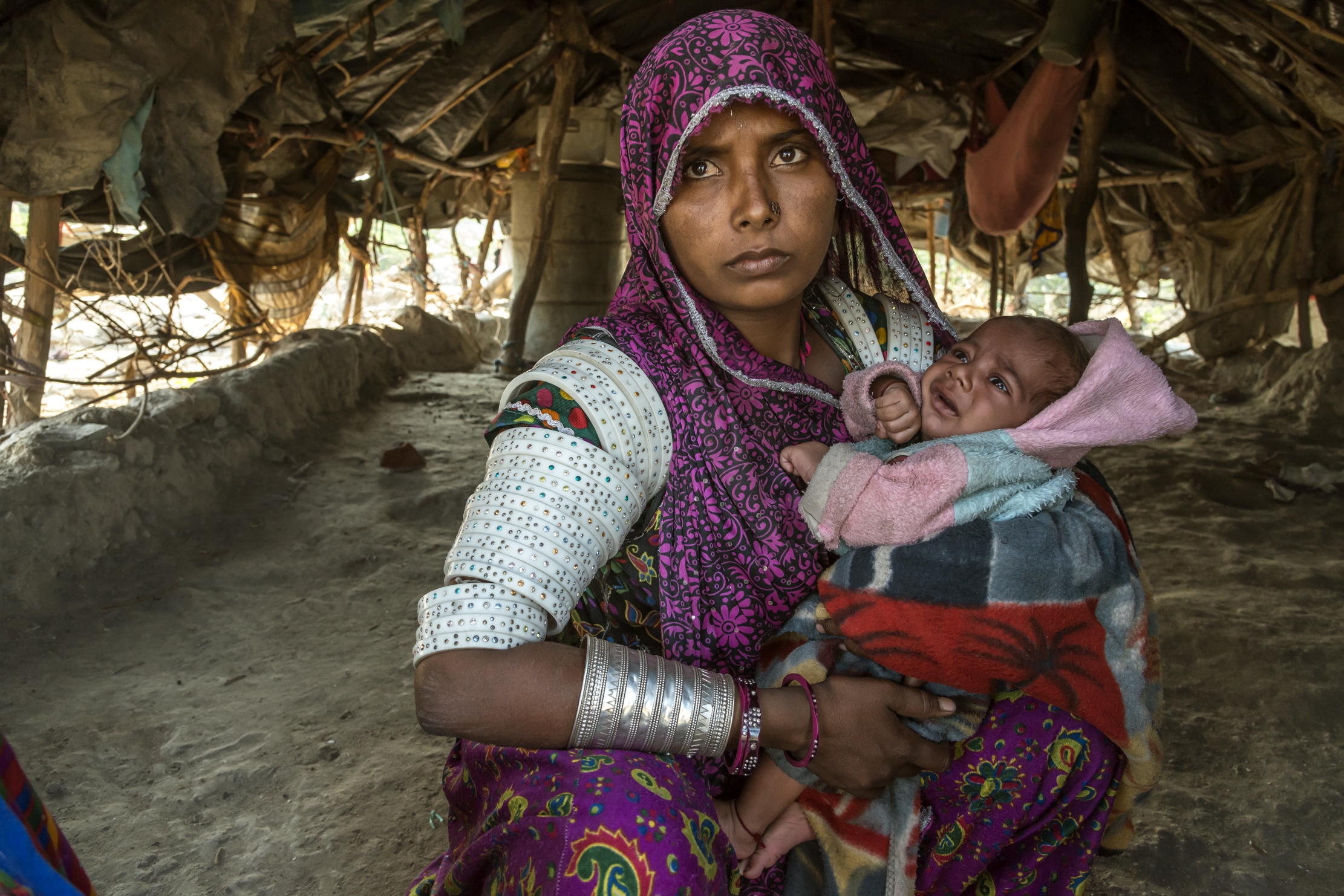 Gujarat 2015 - Woman with child
