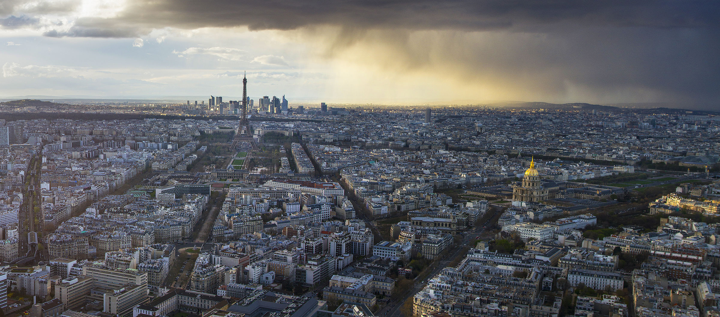 Ombre su Parigi