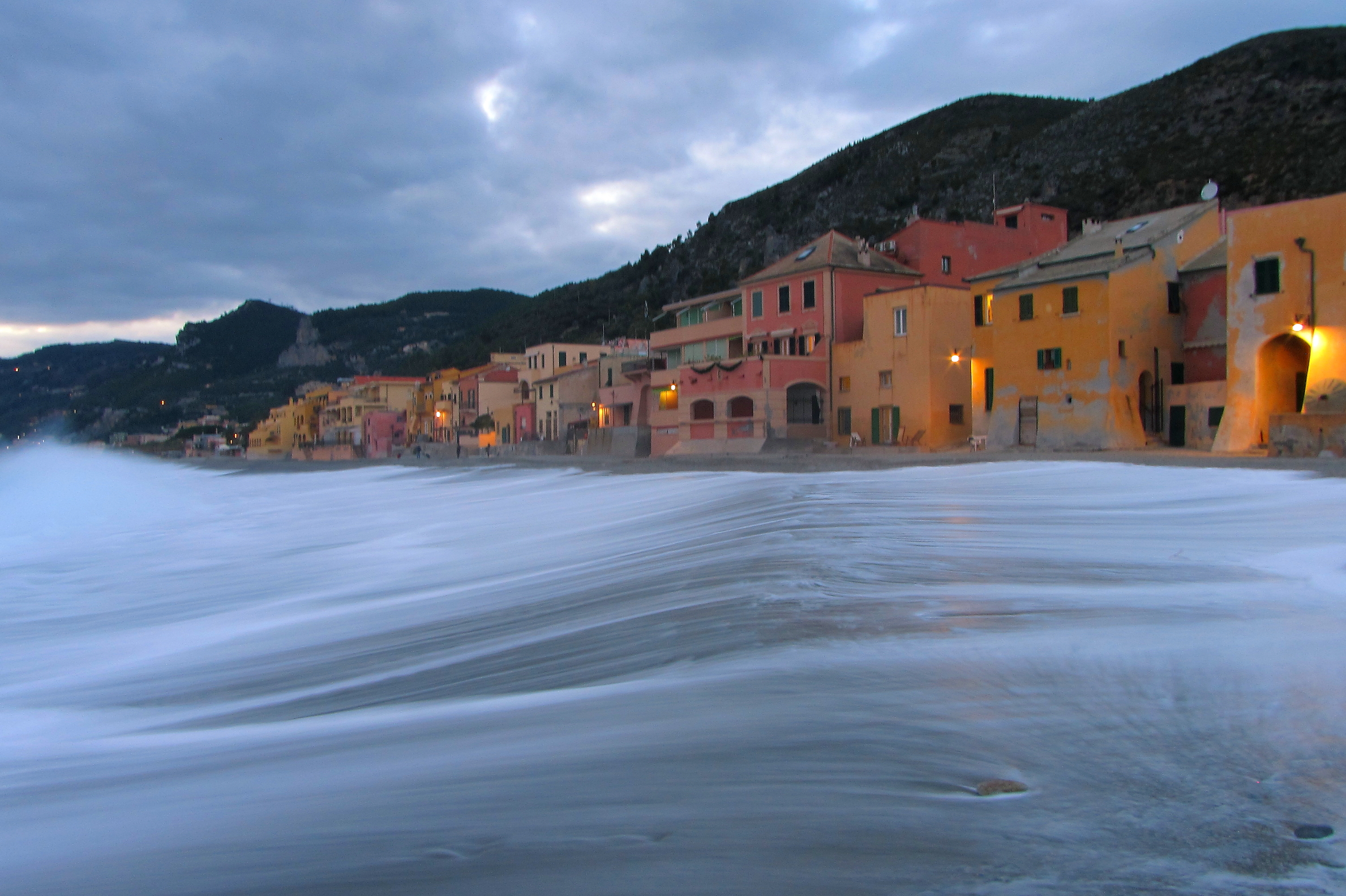 L'onda lunga a Varigotti