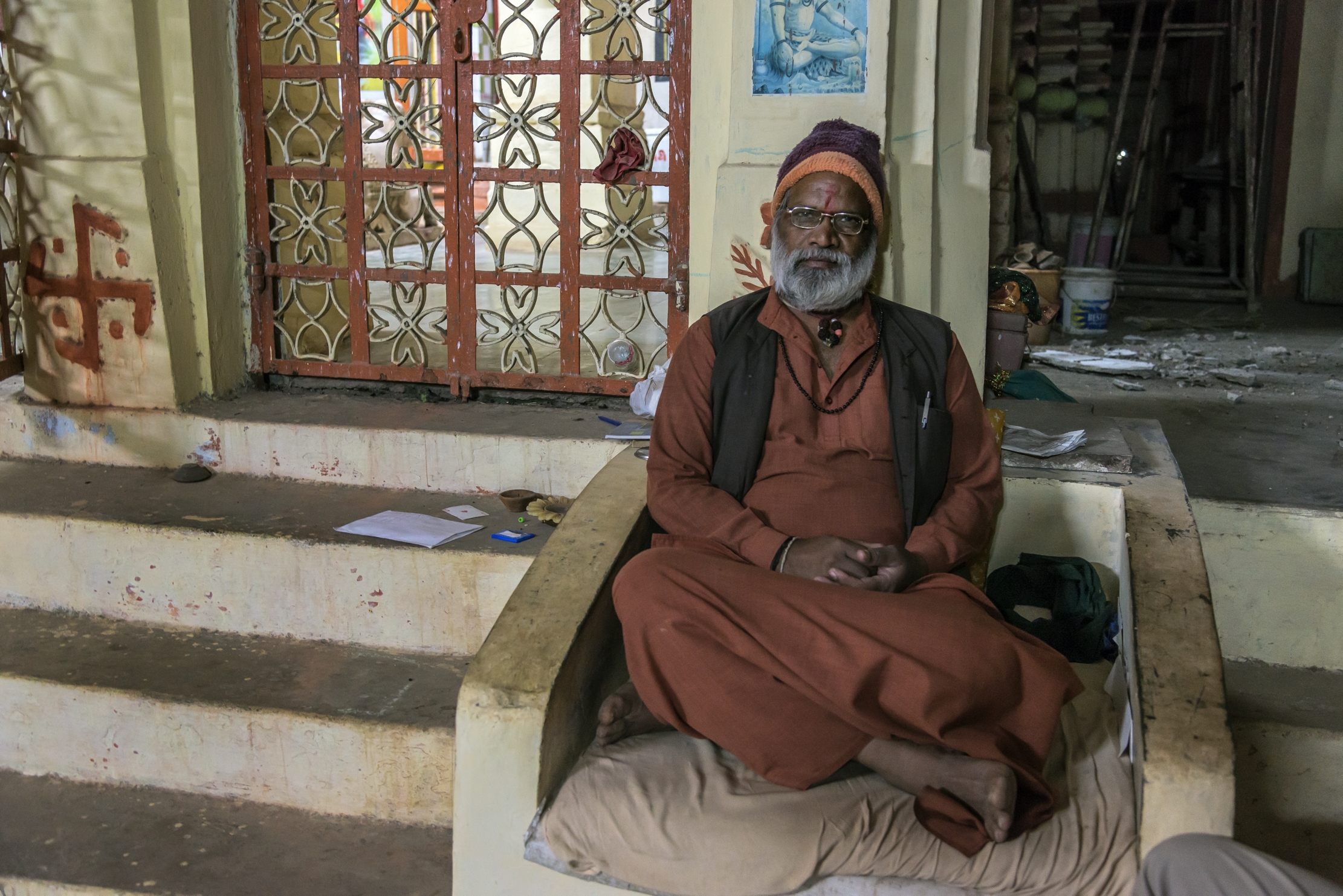 Gujarat 2015 - Sacerdote Indù nel tempio