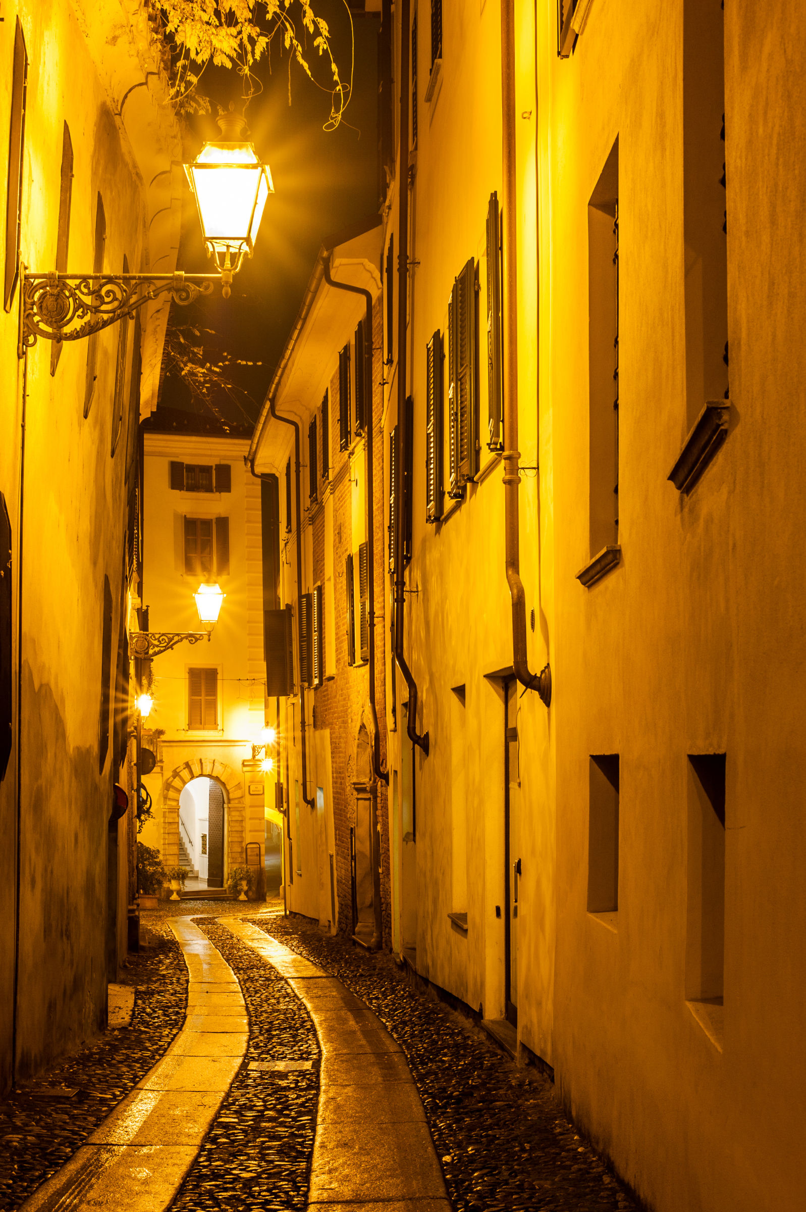 Acqui Terme (al) by night