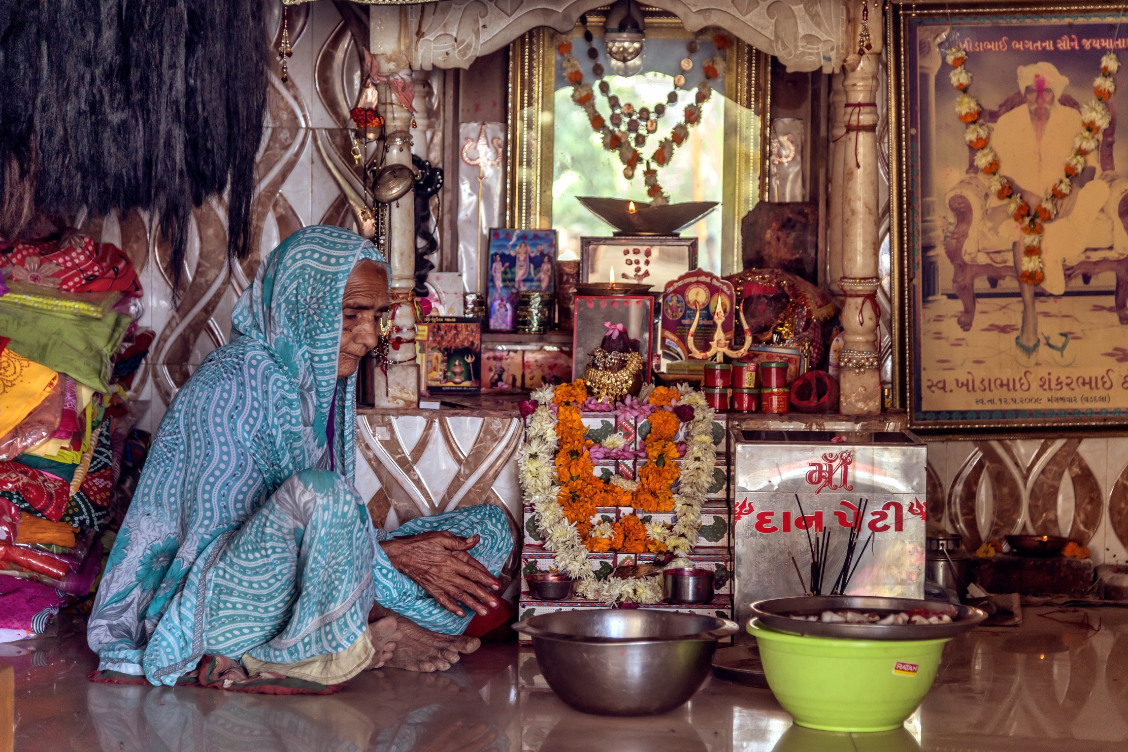 Gujarat 2015 - Priestess in the Temple