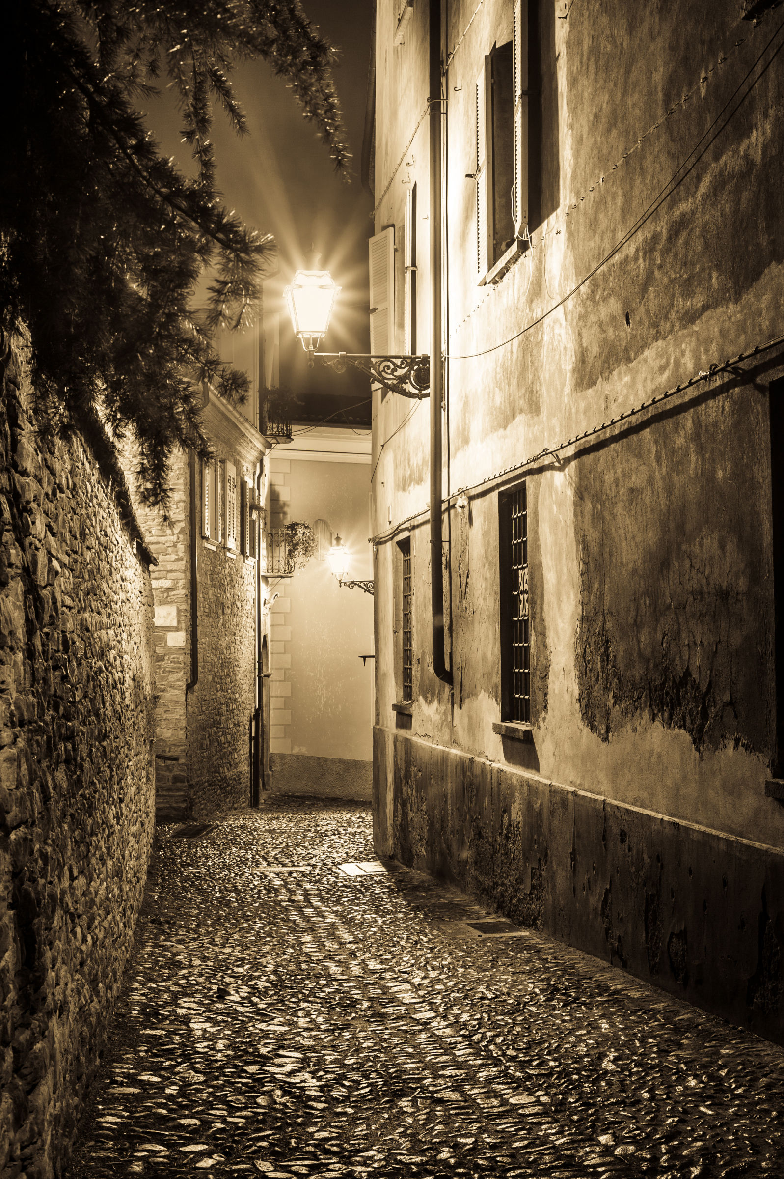 Acqui Terme (al) by night