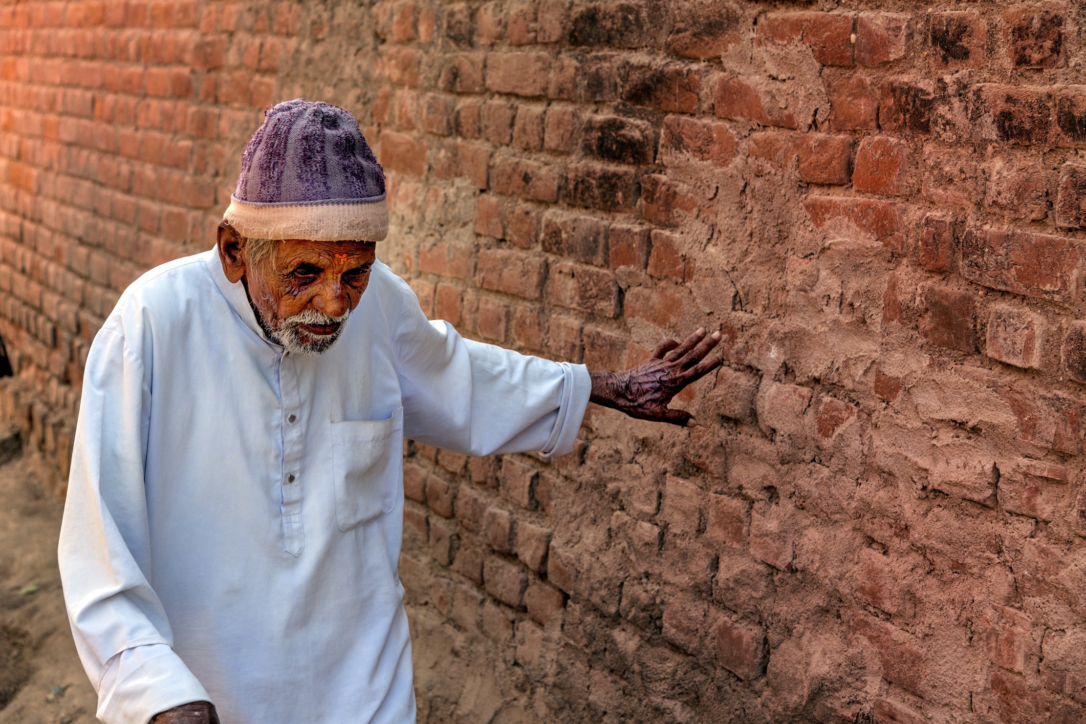Gujarat 2015 - In a village