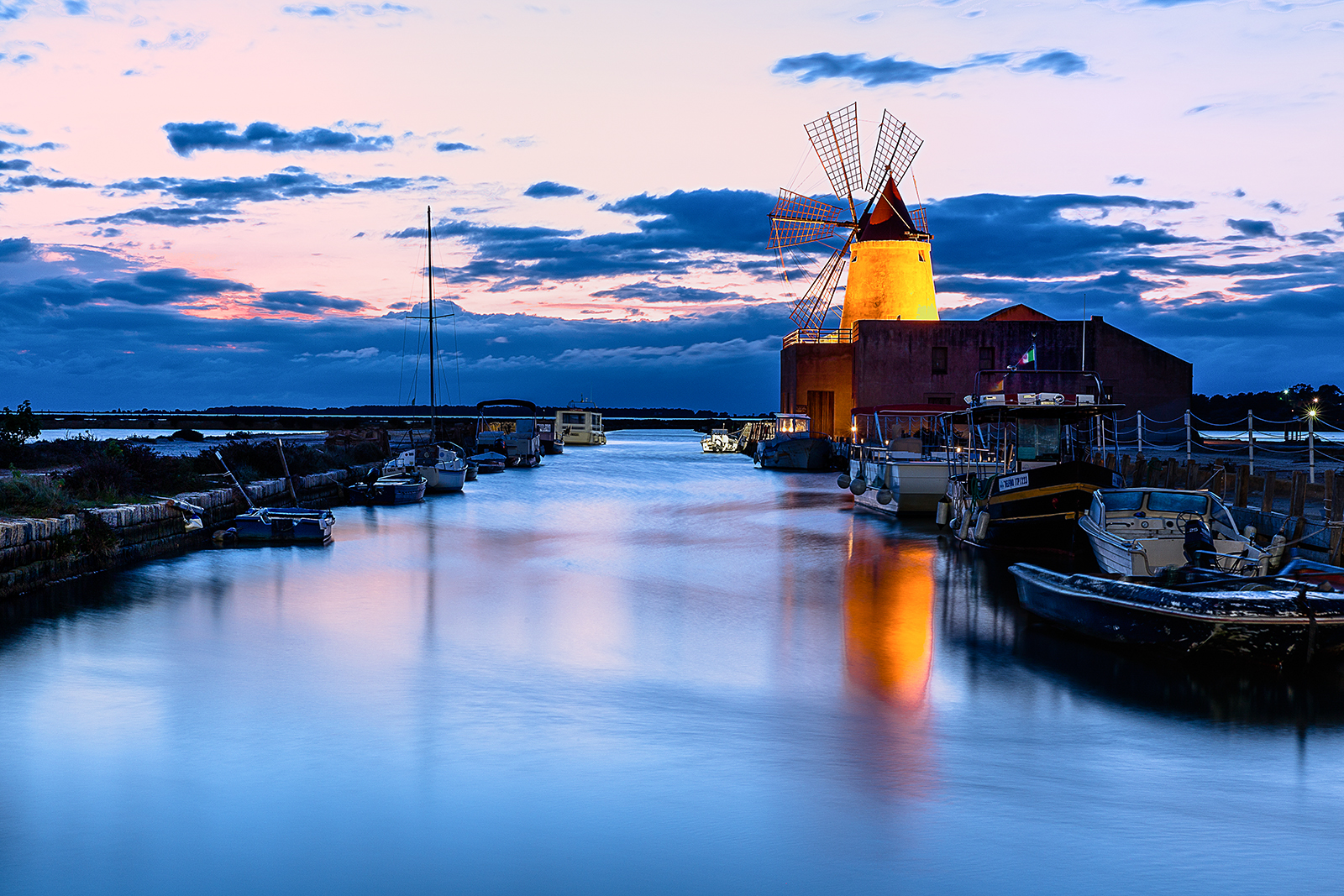 Marsala - lo stagnone l'approdo al mulino del sale