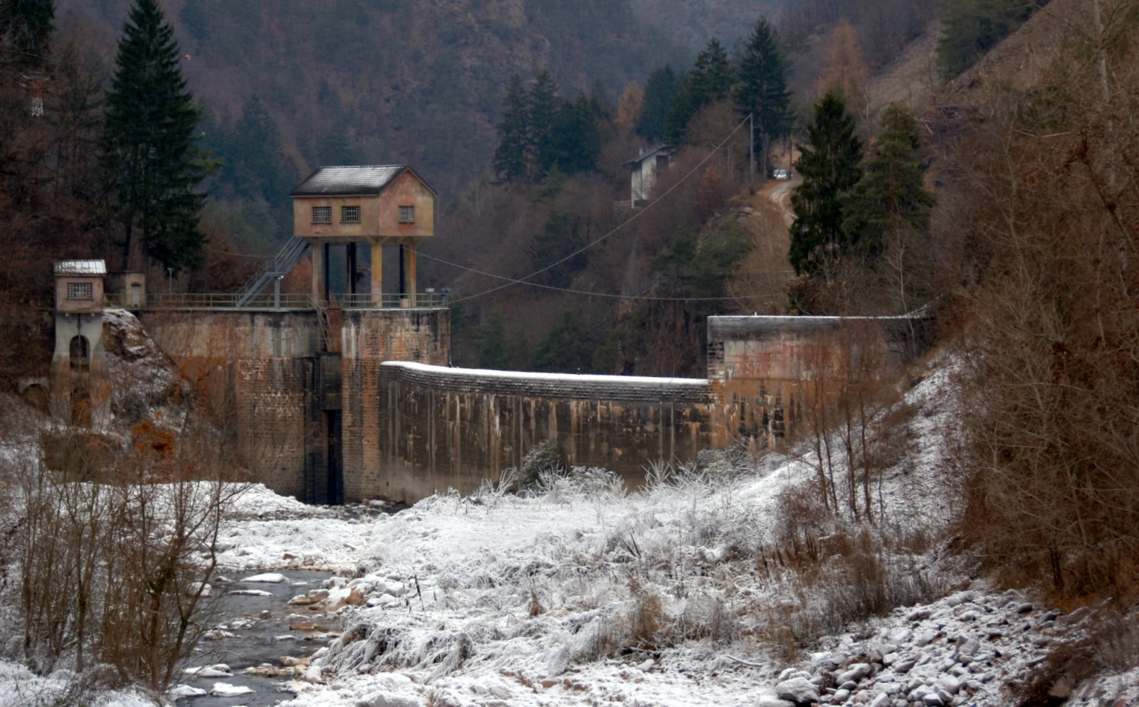 vecchia diga in disuso Val d'Ega-Eggental (bz)