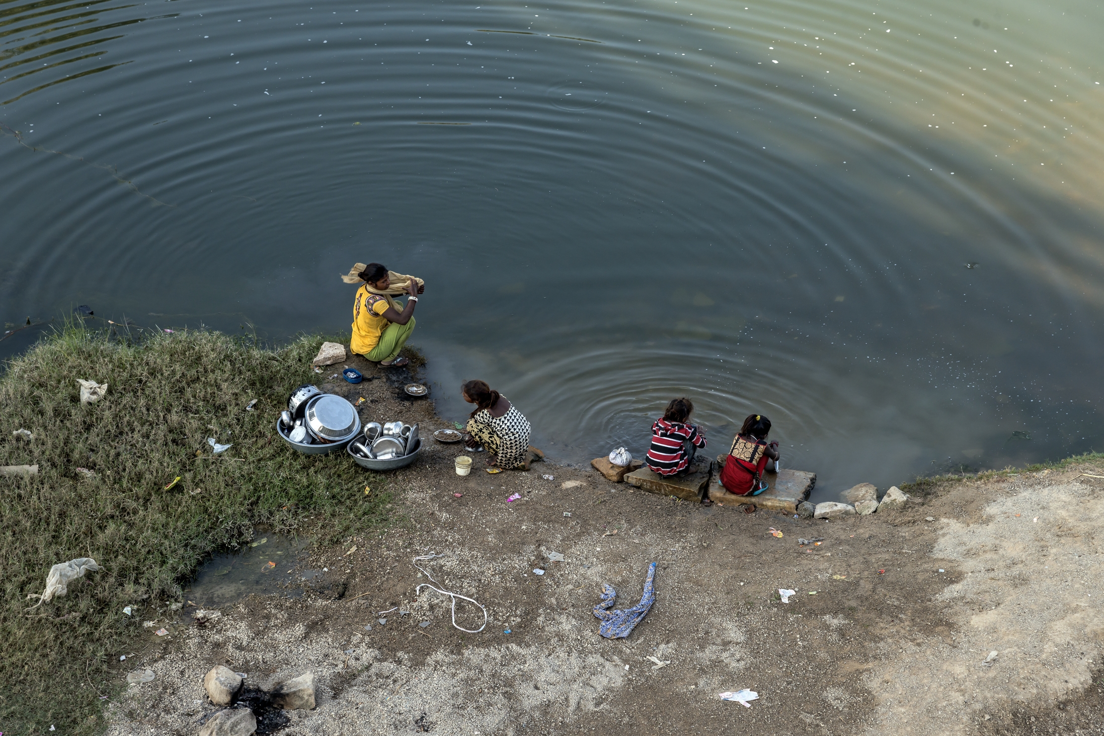 Gujarat 2015 - In un fiume
