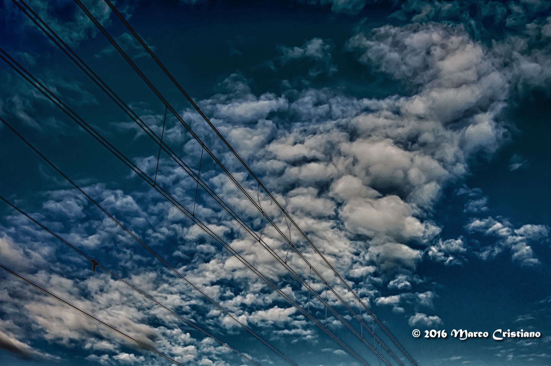 3000 Volt under the clouds ...