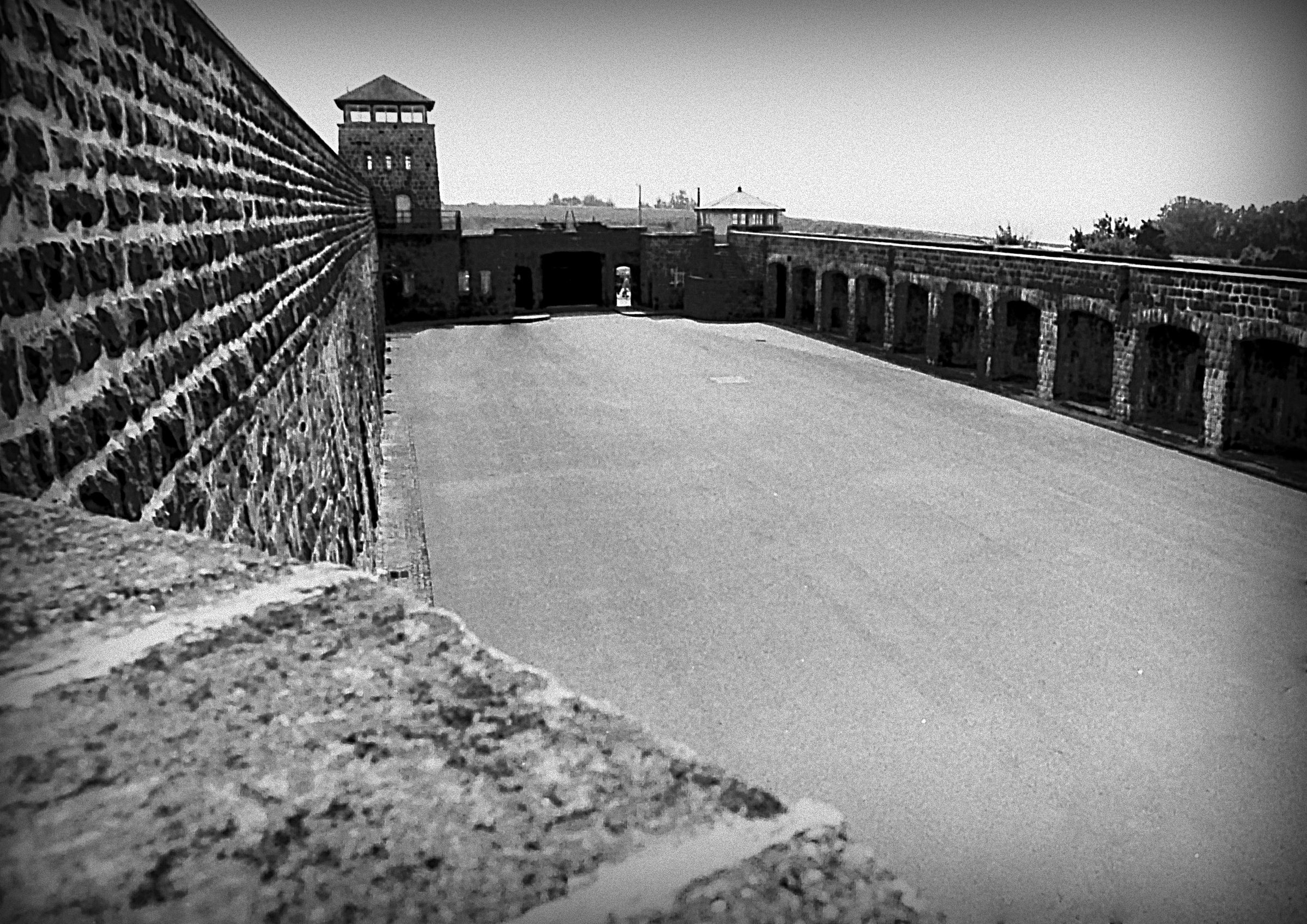 Mauthausen / 3 "Not to forget ........"