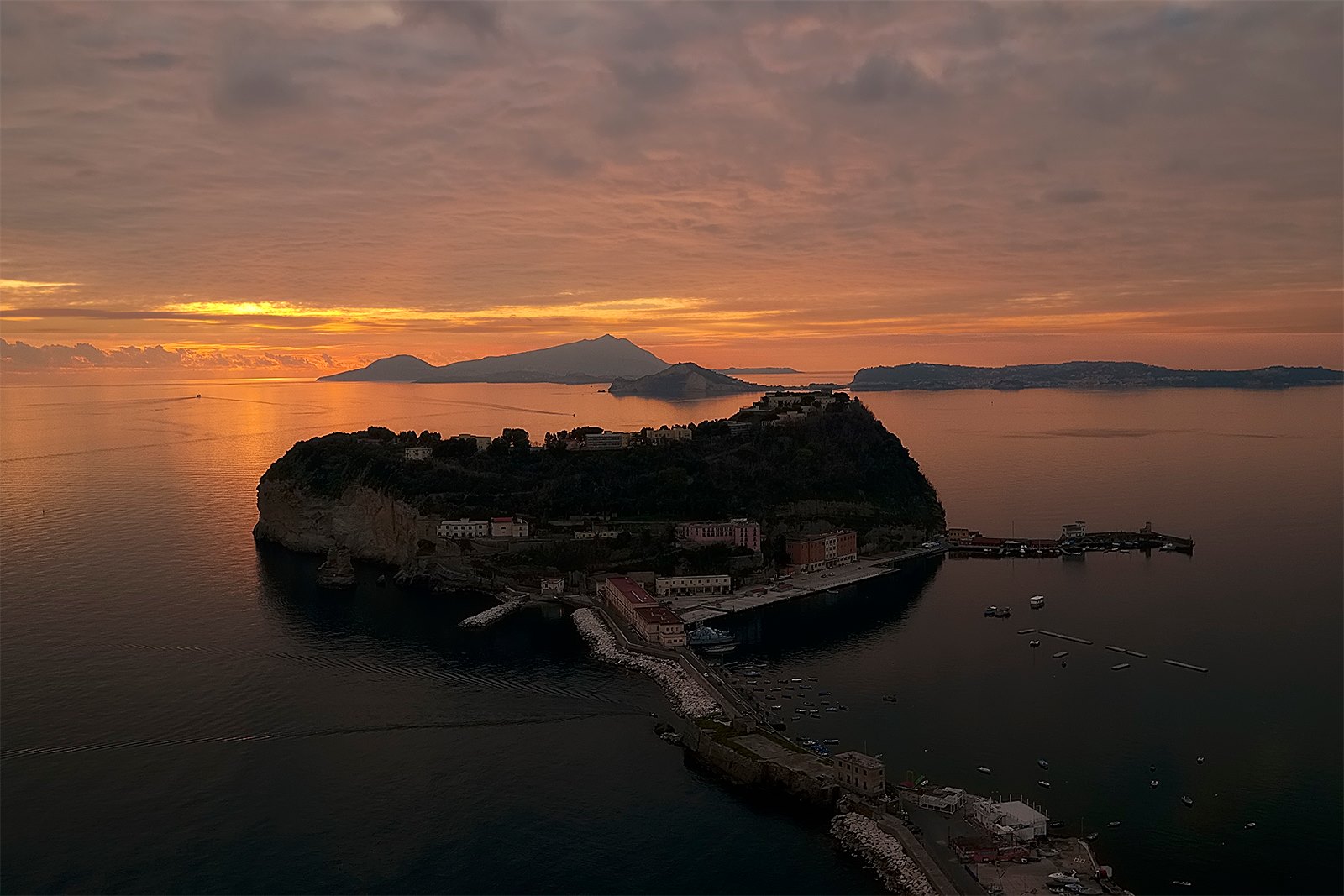 Nisida (vista da Capo Posillipo - NA)