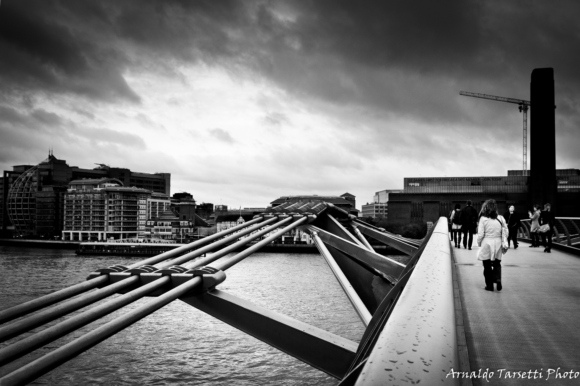 Millennium Bridge 04