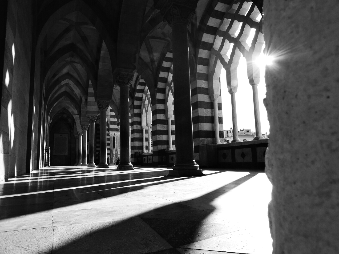 Shadows in bw (nikon p600)