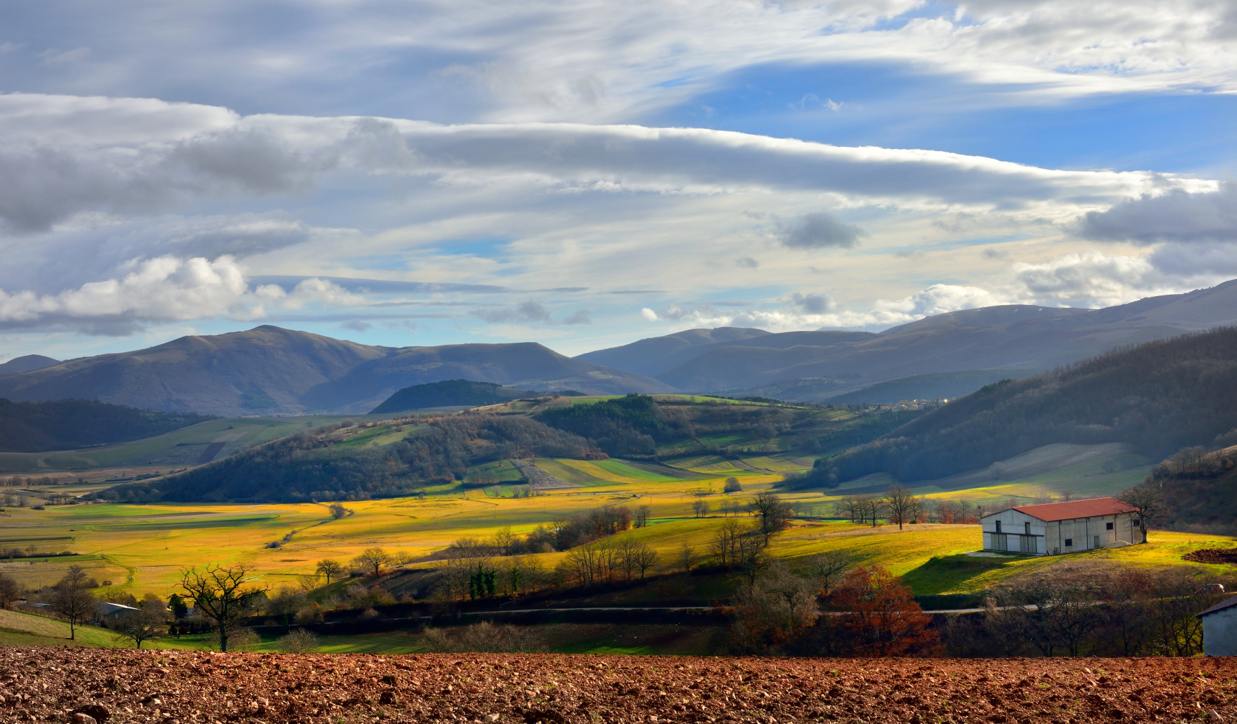 Sole sull'Alropiano (Arvello- Umbria)