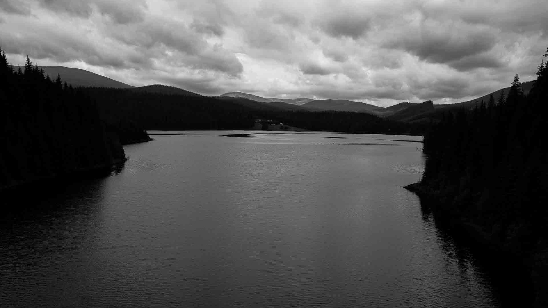 lago B&W