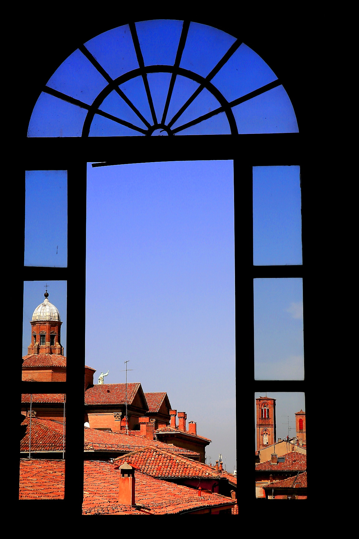 The roofs of Bologna