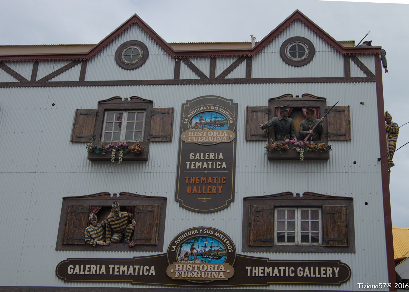 Ushuaia Gallery Topics - facade