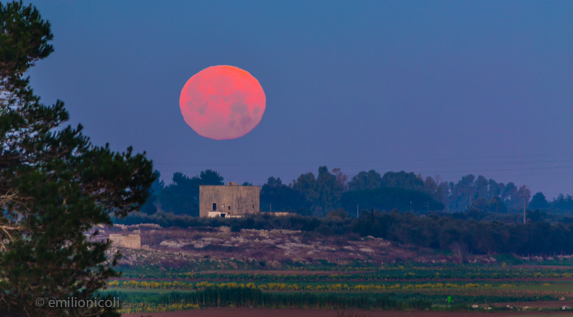 The setting of the moon