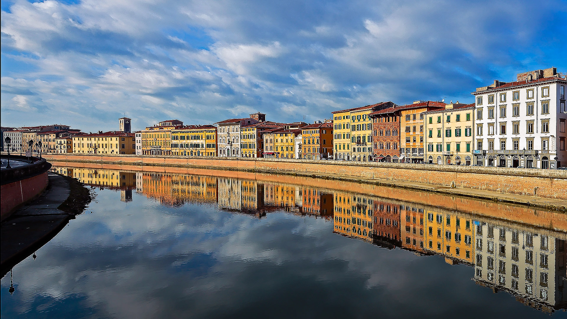 Riversides of Pisa