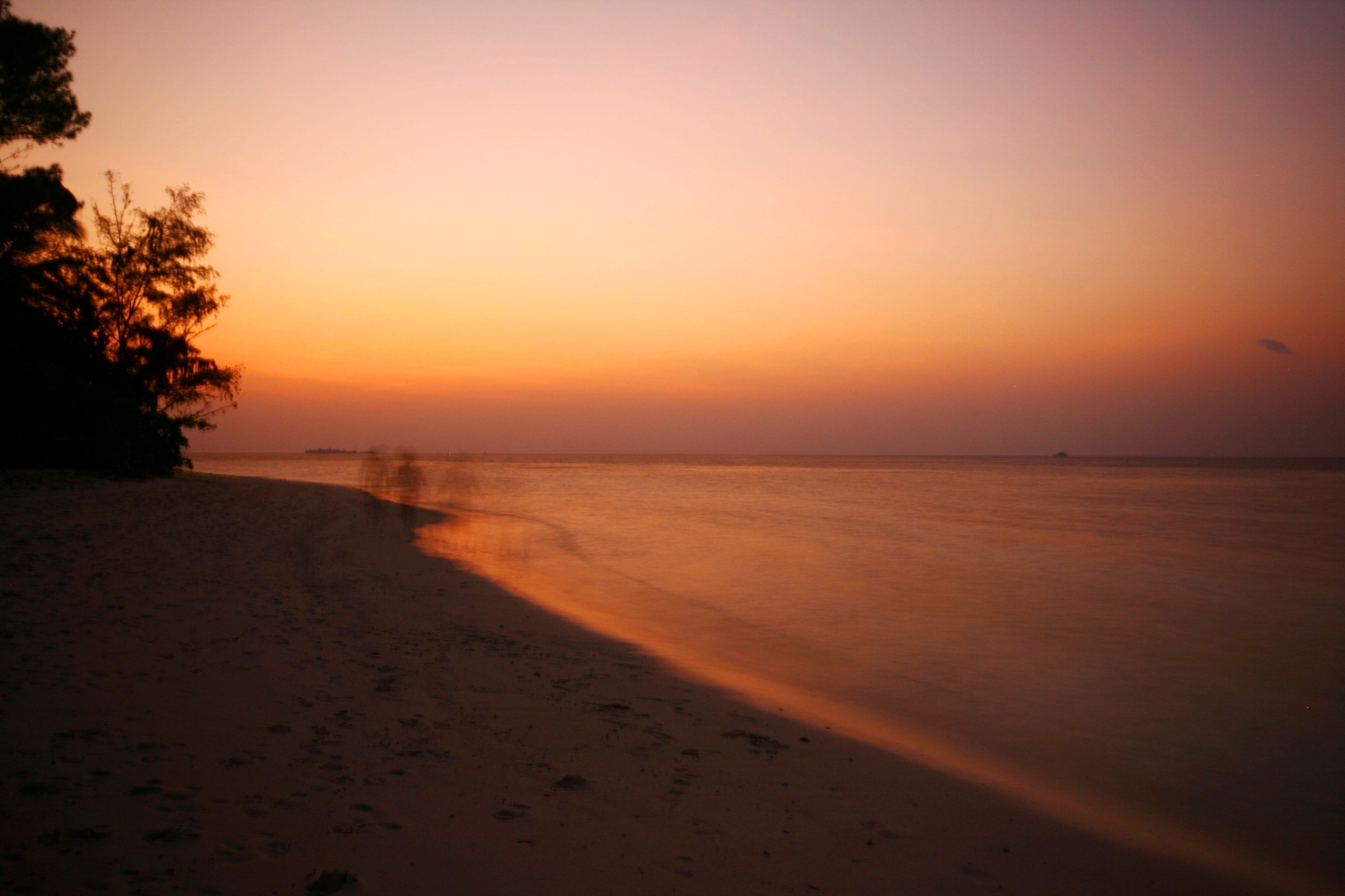 Tramonto maldiviano con fantasma