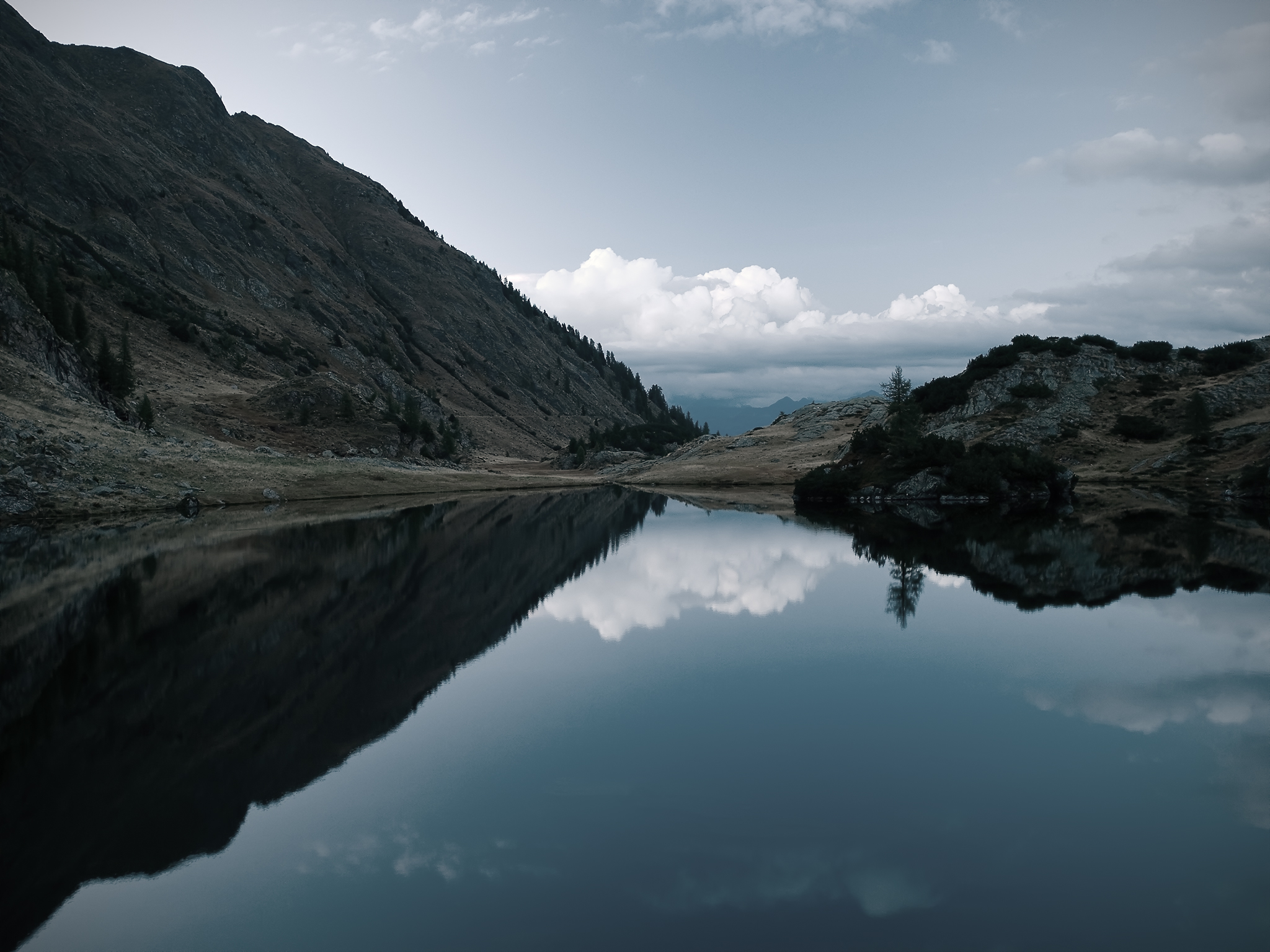 Nero... Come il Lago