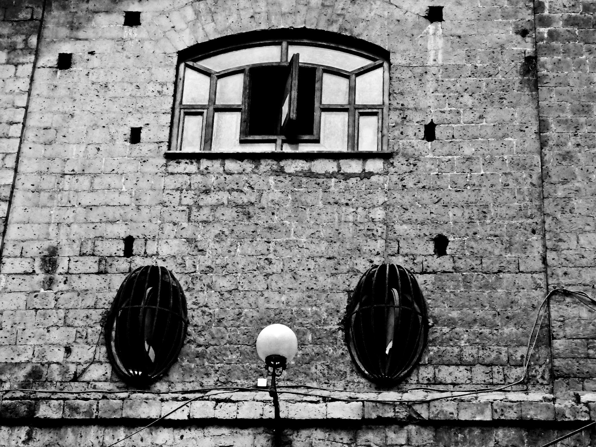 Houses under the square of Sorrento 6