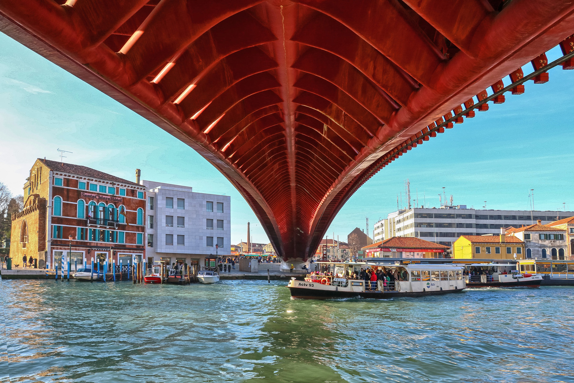 Venezia ponte Calatrava visto dal basso