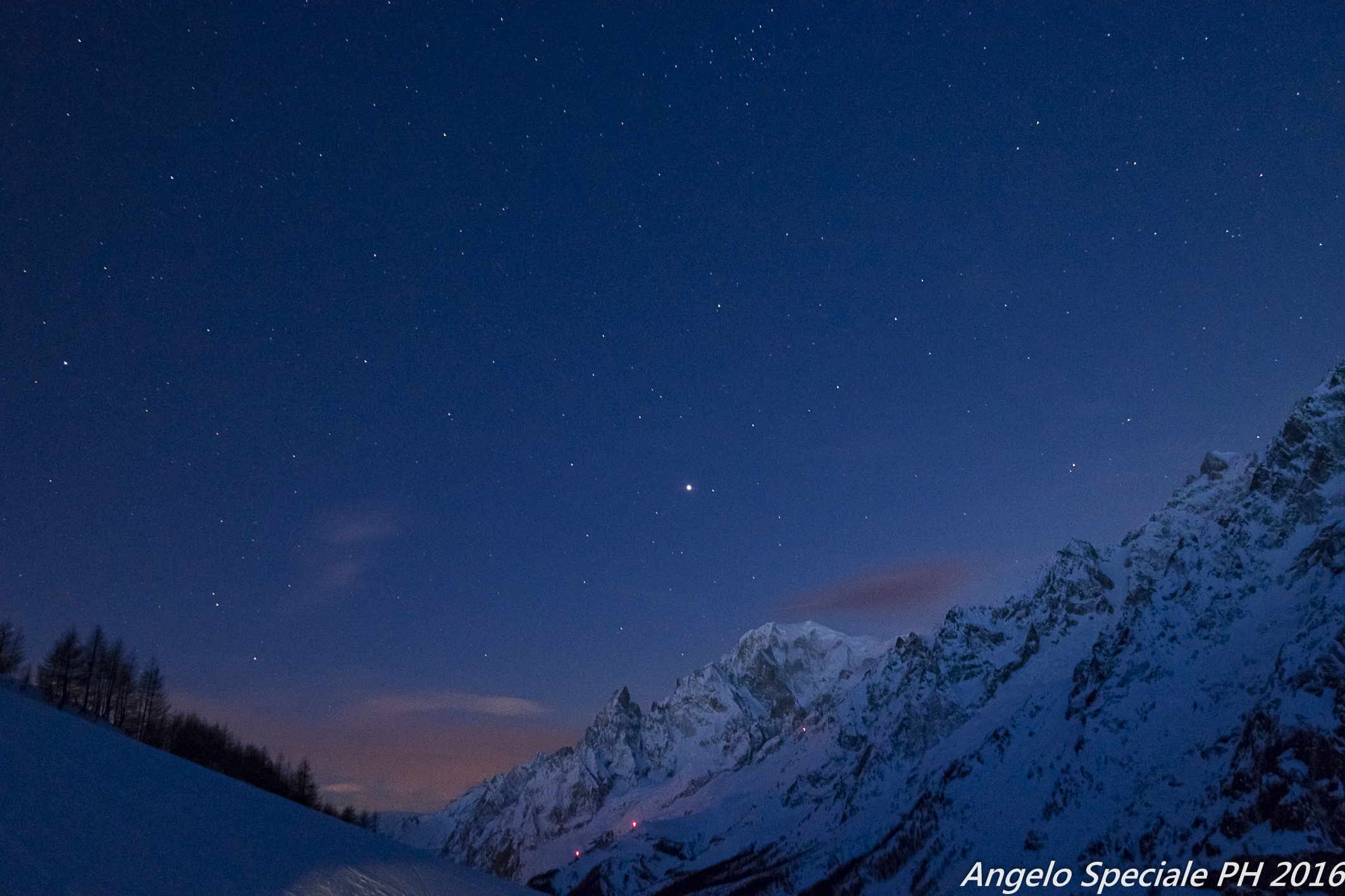 monte bianco by night