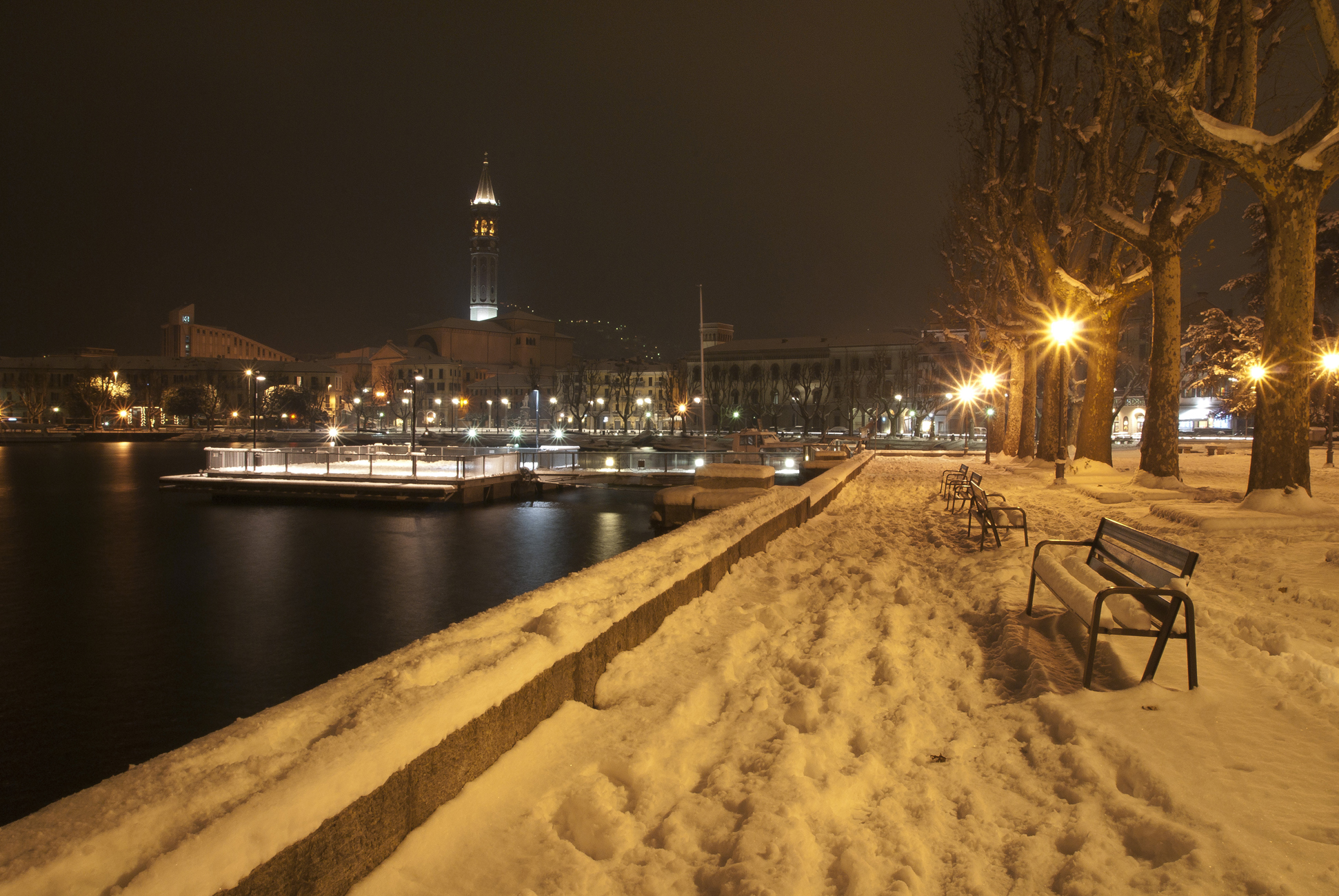 Night Lecco