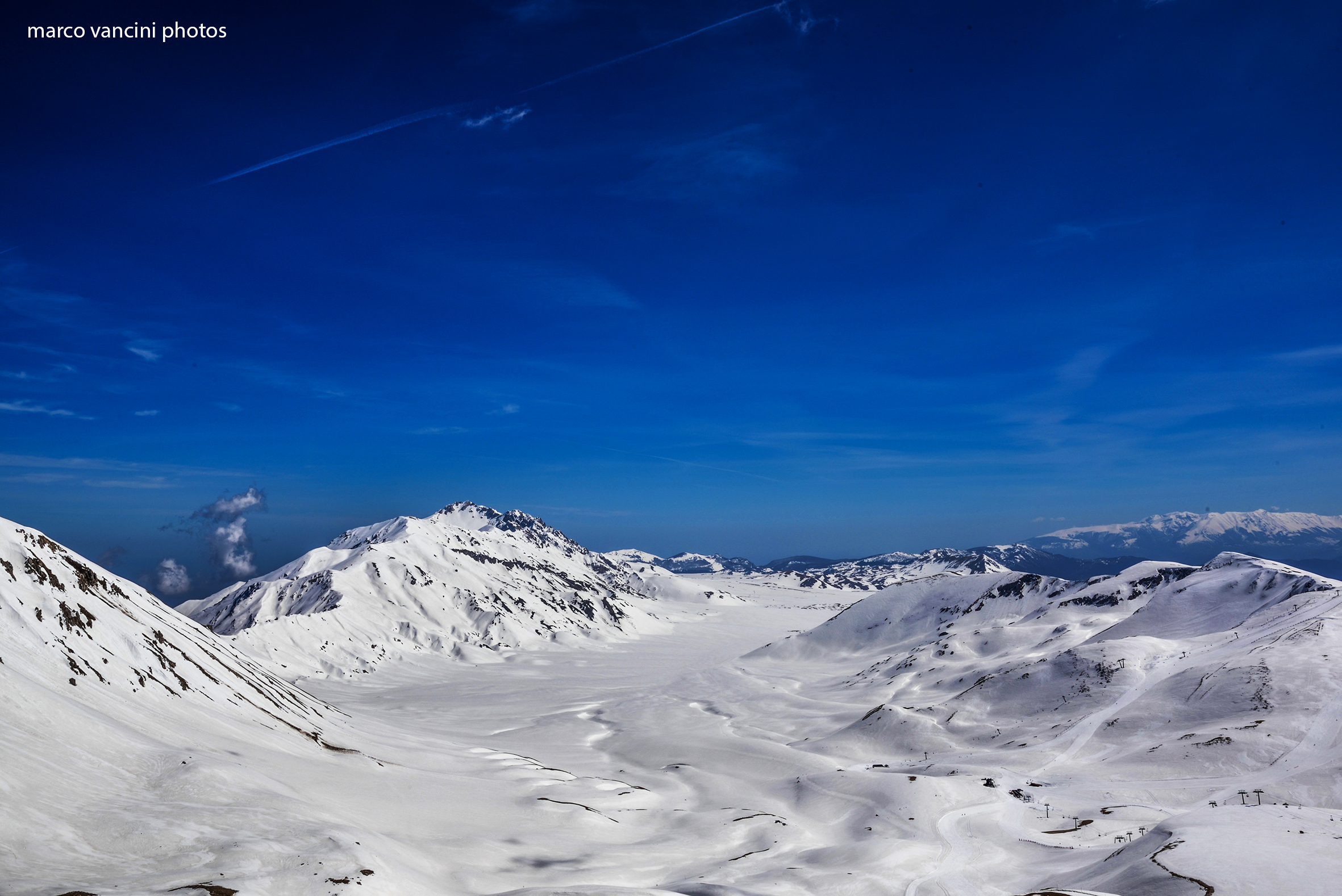From the peaks of Abruzzo ...