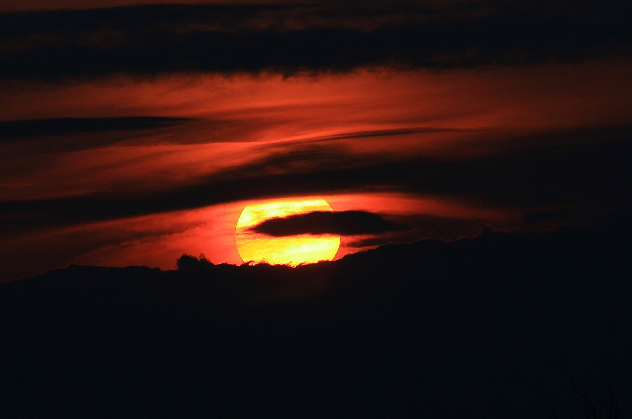 Red sky at night ...?