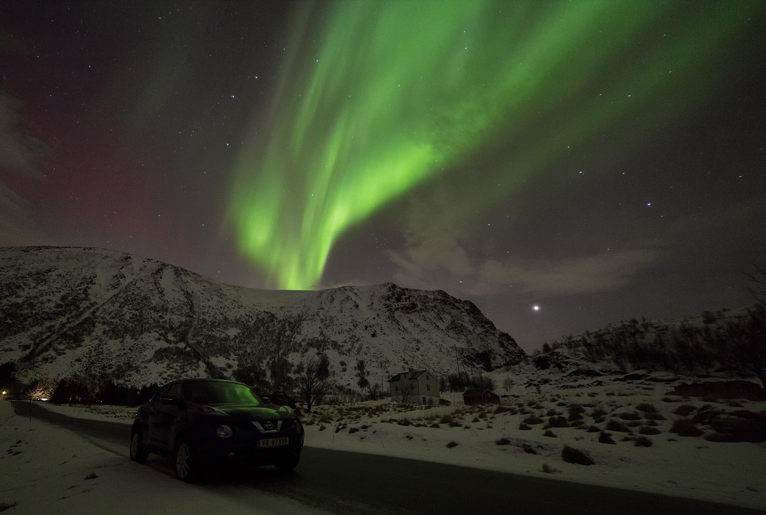 Juke under the aurora