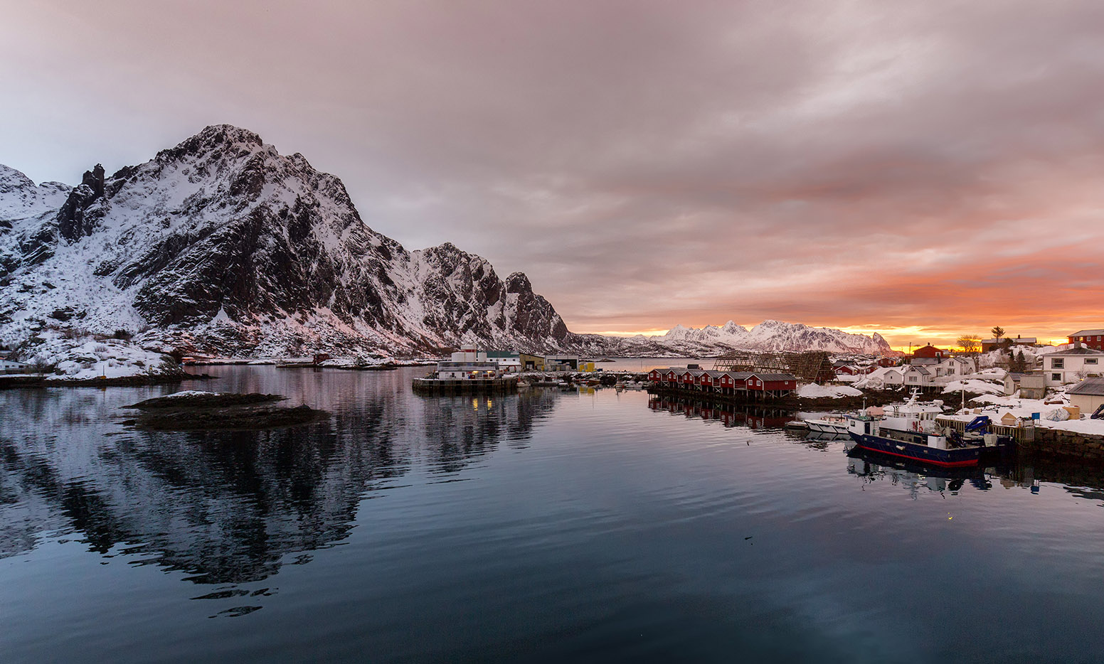 Alba dal ponte di Svolvaer