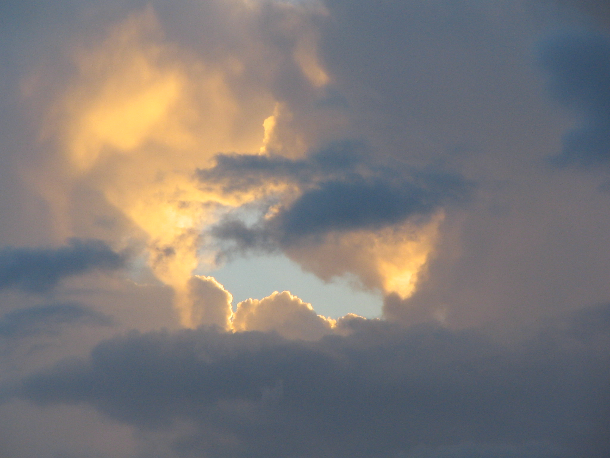 Un pertugio tra le nuvole