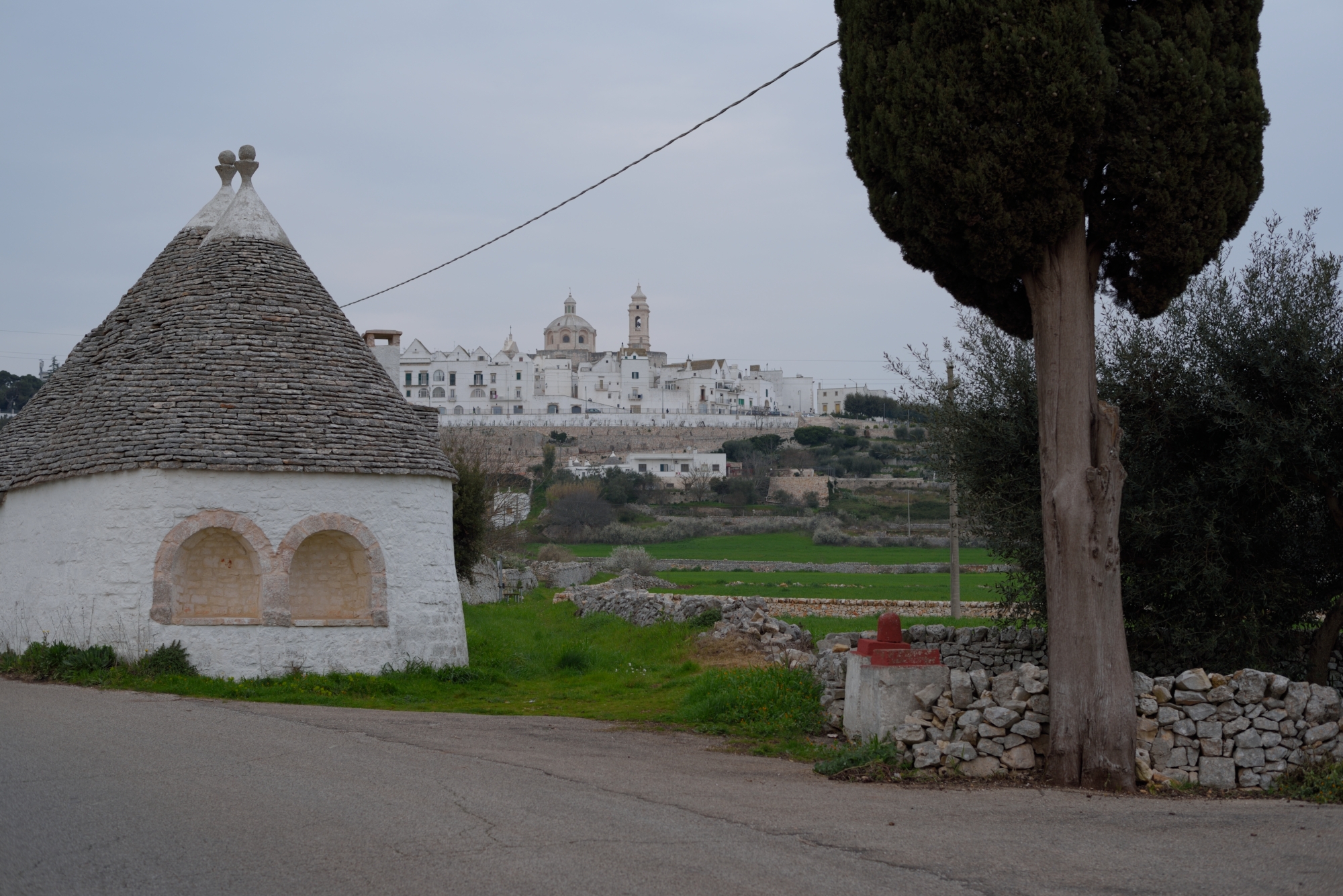 Locorotondo from inside and from outside